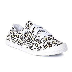 Time and Tru Women’s Canvas Sneakers Size 6 NEW